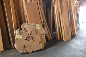 有限会社伊豆木材市場の倉庫