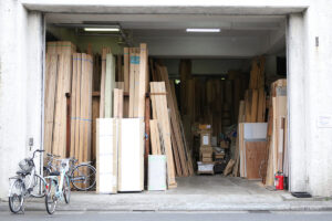 角重の木材倉庫